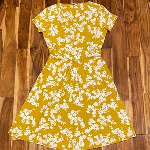NWOT Size 4 Floral Mustard Yellow Dress